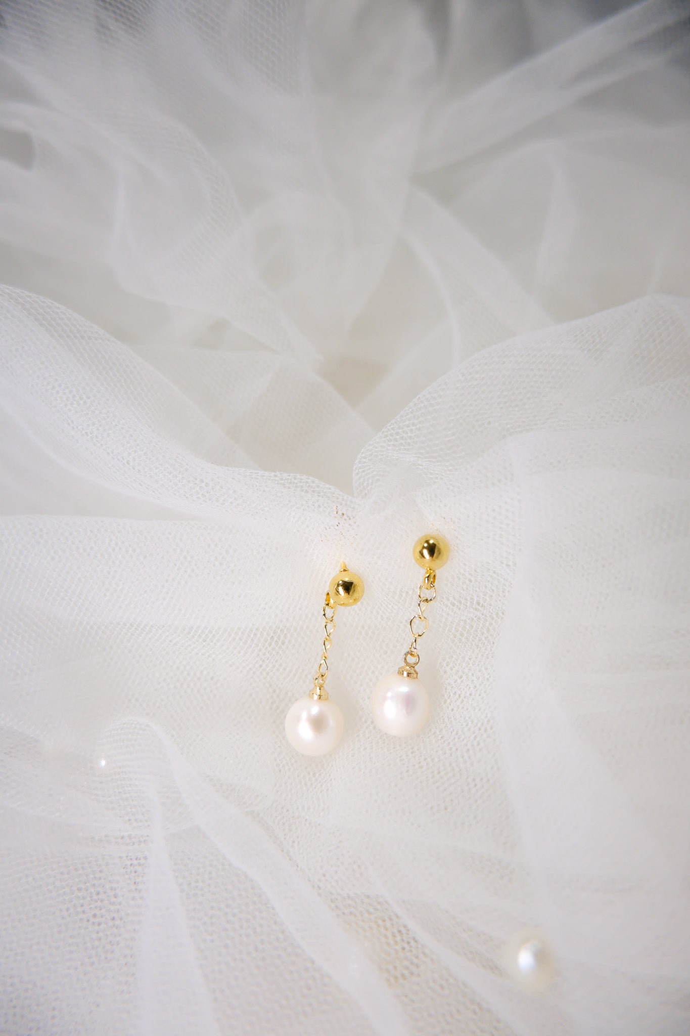 Hiwaga Dangling Chain Earrings